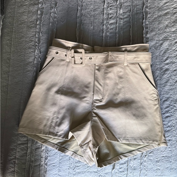 Stylish Cream High-Waisted Shorts - Picture 1 of 3